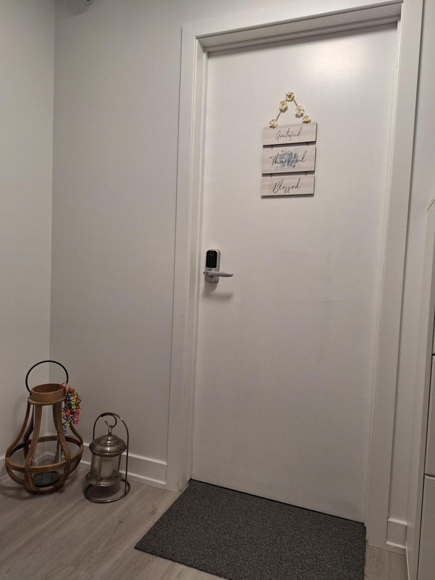 Independent Basement Studio Suite Ottawa Eksteriør bilde